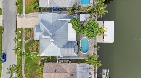 8722 Palisades Drive Tampa FL 33615