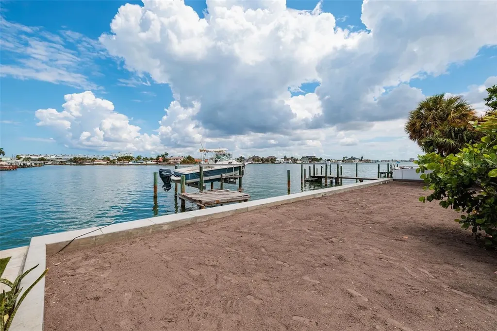 216 Punta Vista Drive St Pete Beach FL 33706