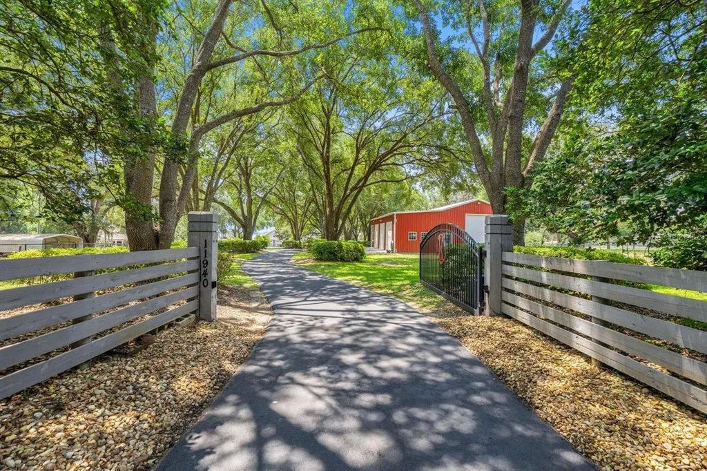 11940 SE 128th Place Road Ocklawaha FL 32179