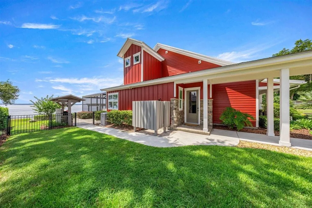 11940 SE 128th Place Road Ocklawaha FL 32179