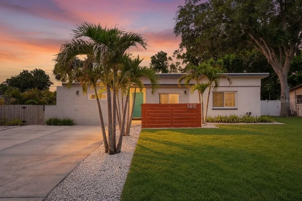 5810 20th Avenue S St Petersburg FL 33707