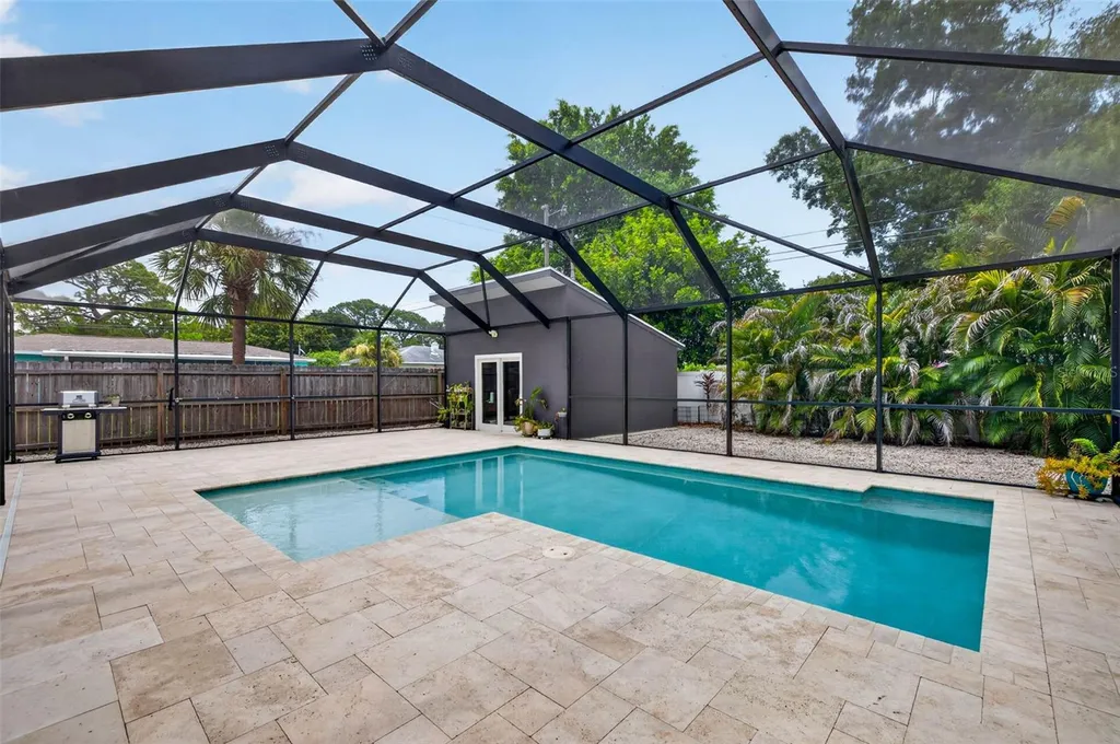 5810 20th Avenue S St Petersburg FL 33707