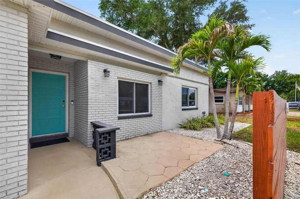 5810 20th Avenue S St Petersburg FL 33707