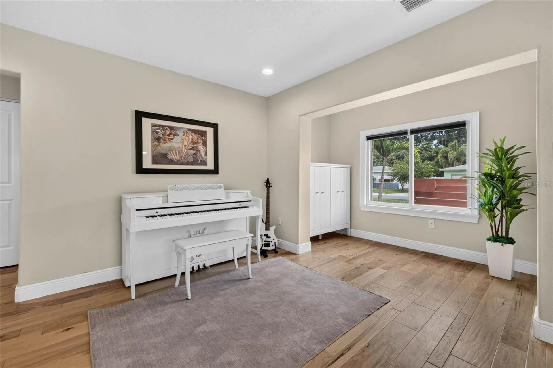 5810 20th Avenue S St Petersburg FL 33707