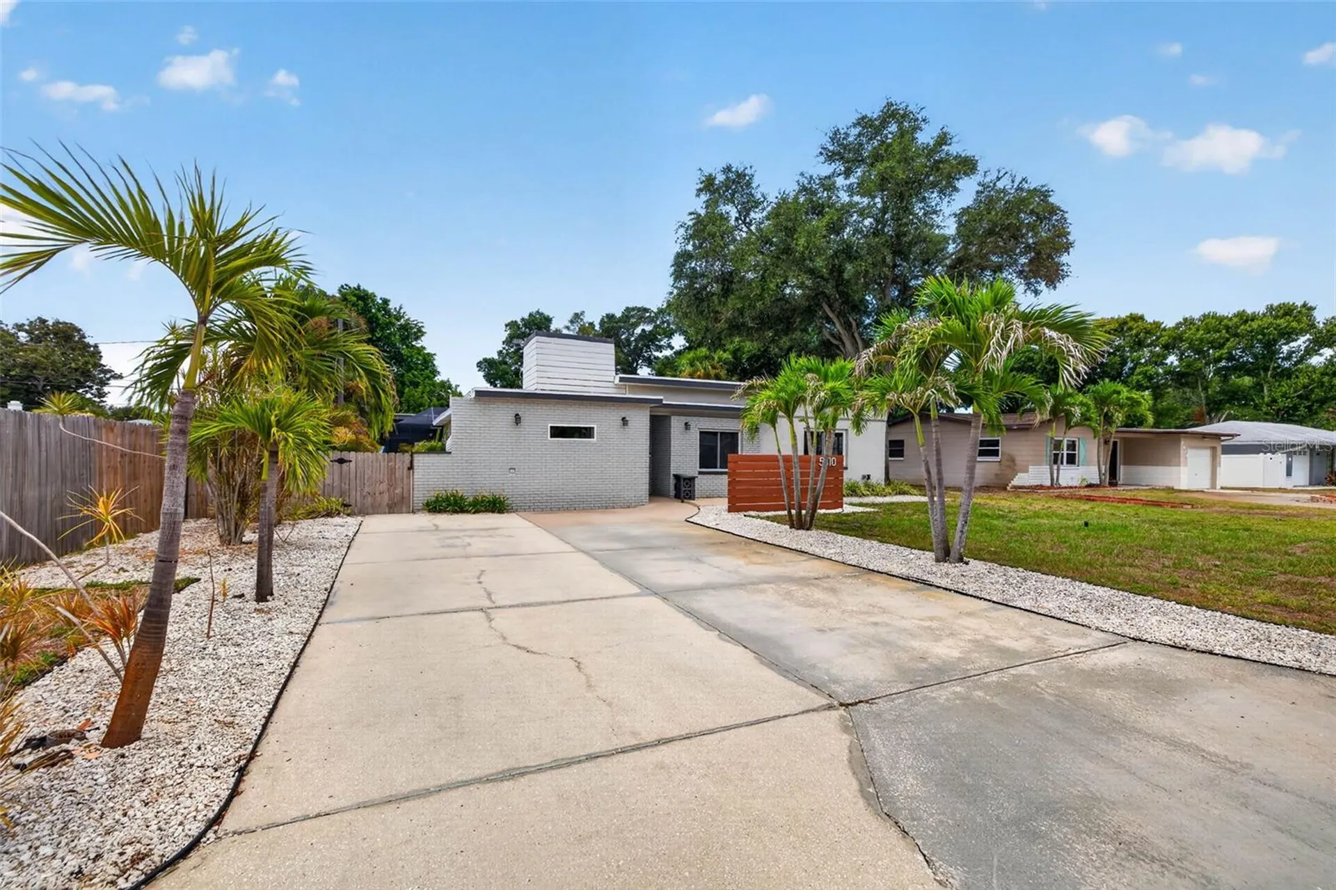 5810 20th Avenue S St Petersburg FL 33707