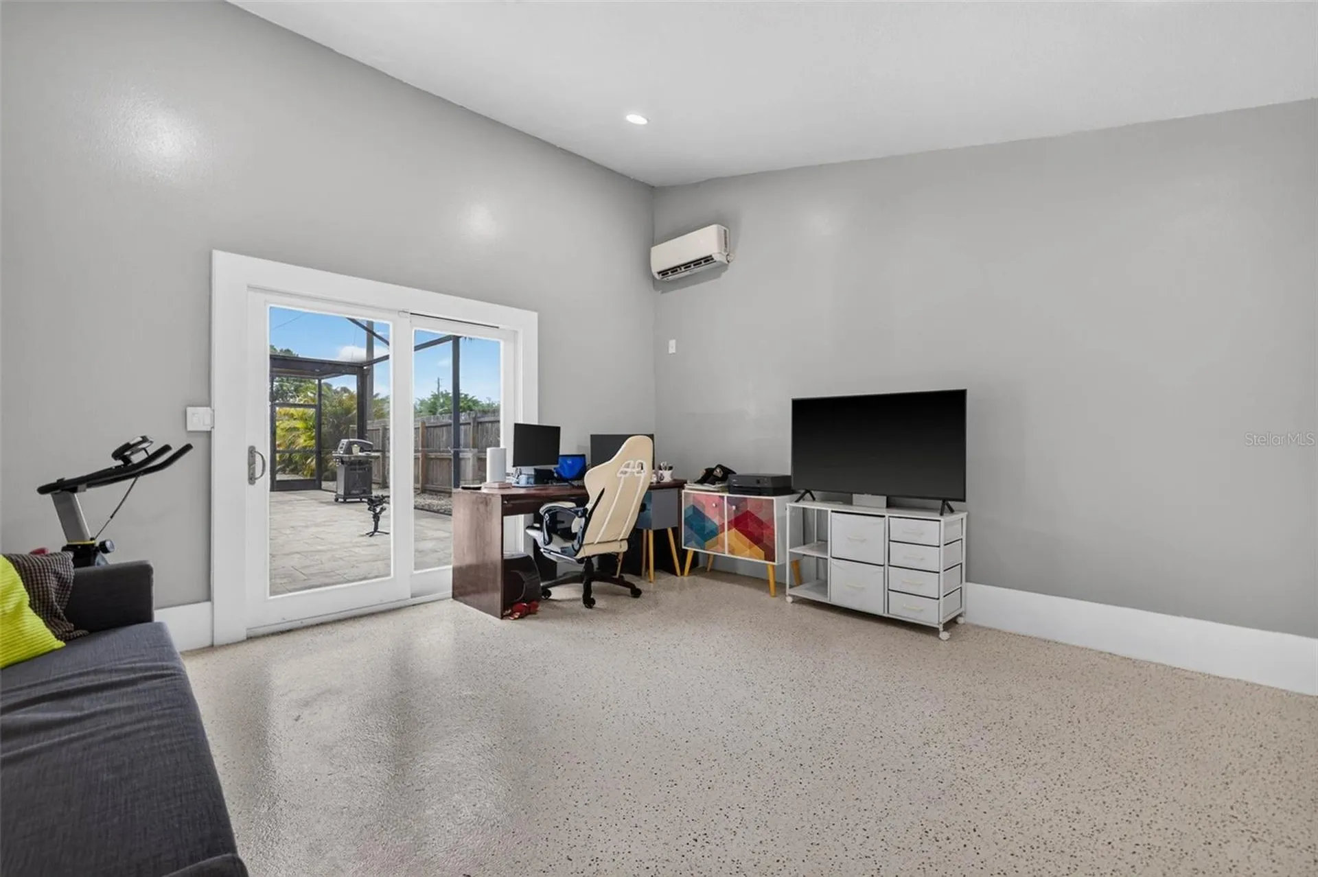 5810 20th Avenue S St Petersburg FL 33707
