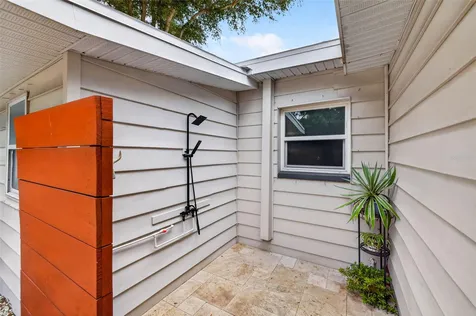 5810 20th Avenue S St Petersburg FL 33707