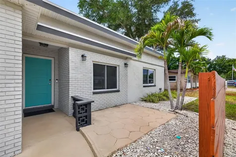 5810 20th Avenue S St Petersburg FL 33707