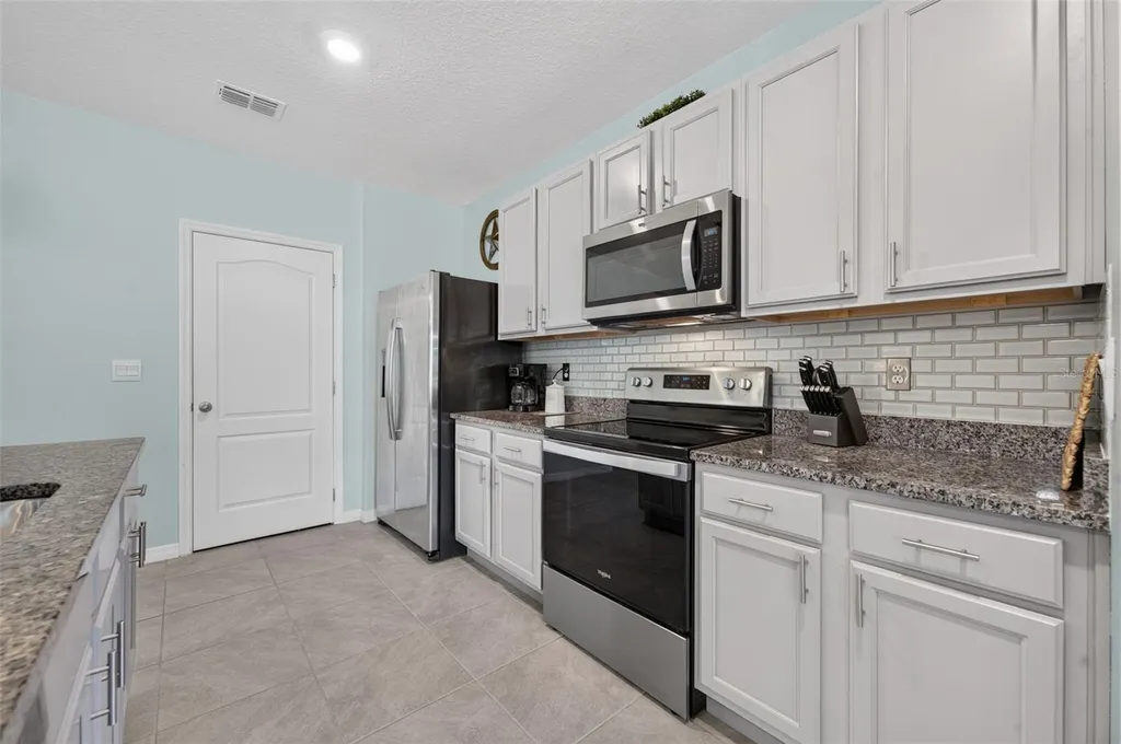 5264 Greenheart Avenue Mount Dora FL 32757