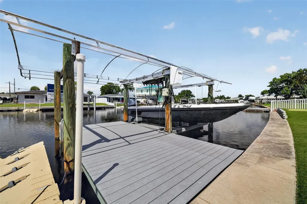 9622 NE Oak Street St Petersburg FL 33702