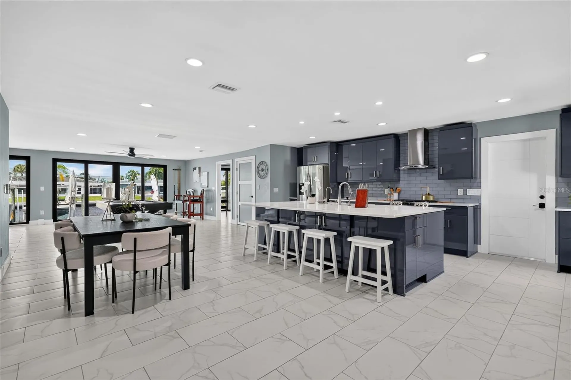 9622 NE Oak Street St Petersburg FL 33702