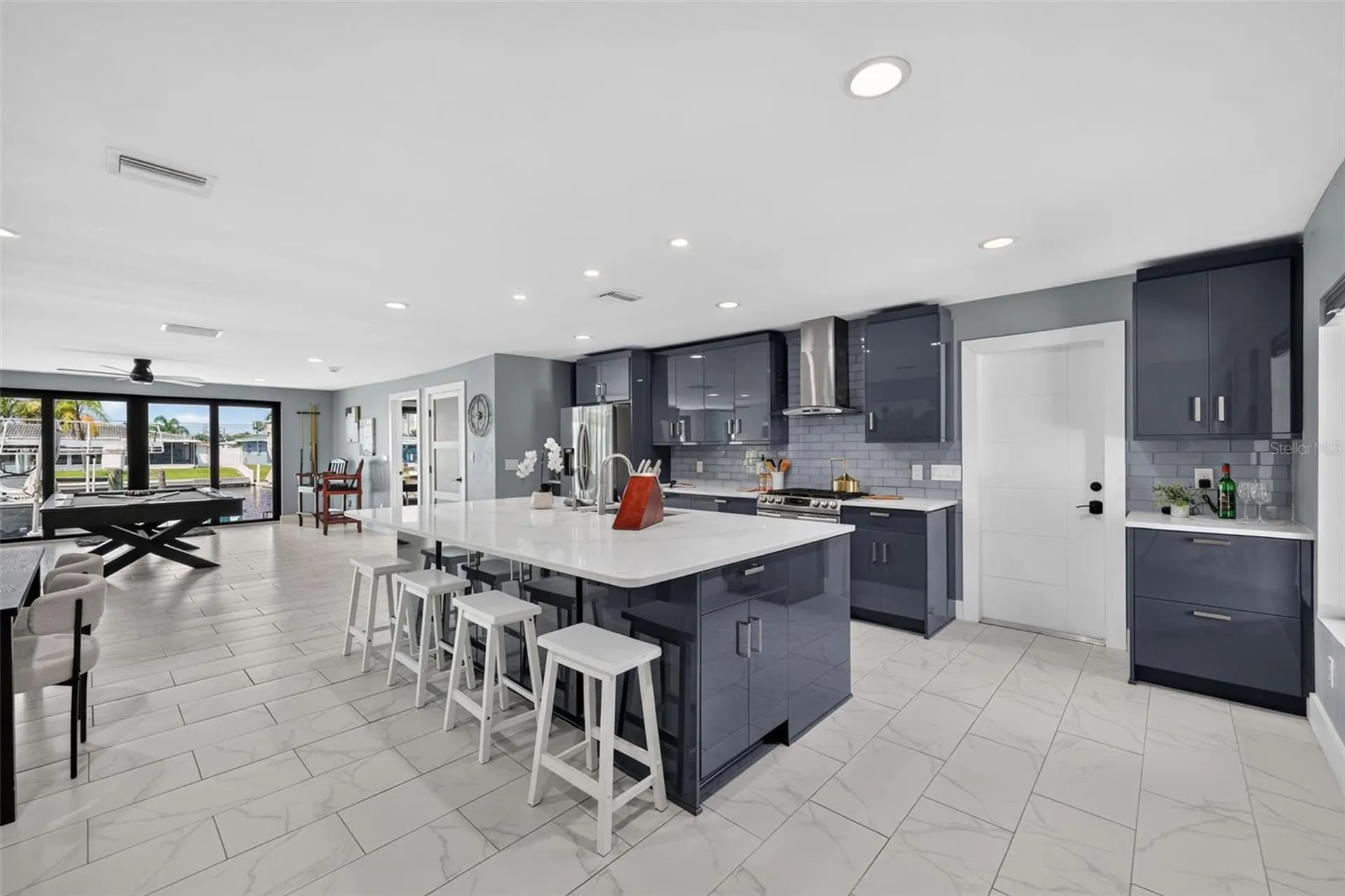 9622 NE Oak Street St Petersburg FL 33702