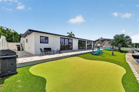 9622 NE Oak Street St Petersburg FL 33702