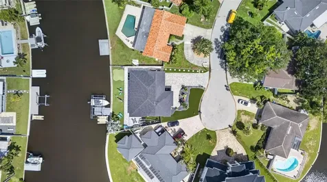 9622 NE Oak Street St Petersburg FL 33702