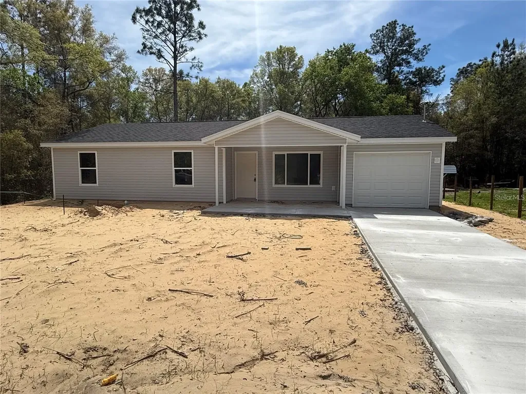691 E Country Club Drive Williston FL 32696