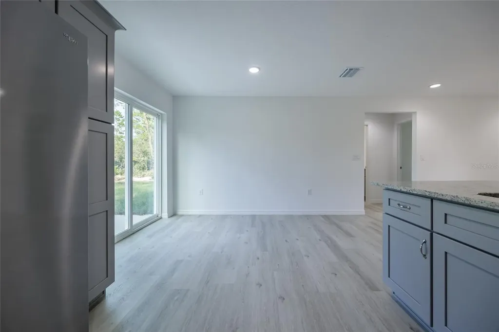 691 E Country Club Drive Williston FL 32696