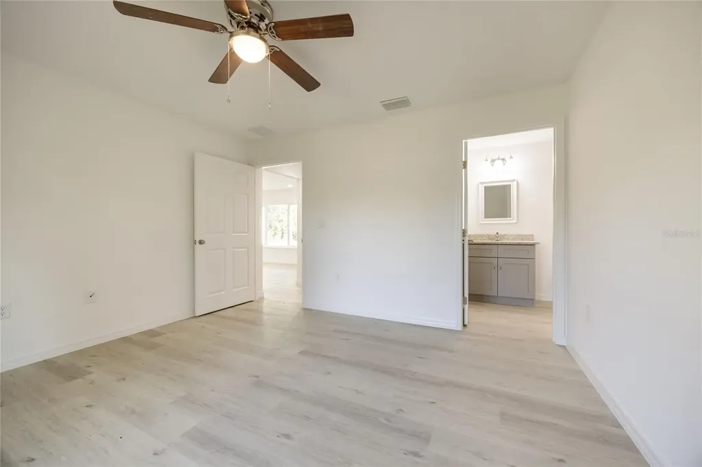 691 E Country Club Drive Williston FL 32696