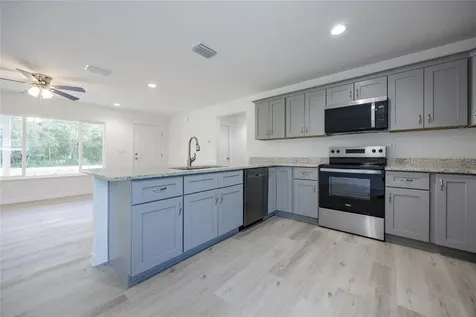 691 E Country Club Drive Williston FL 32696