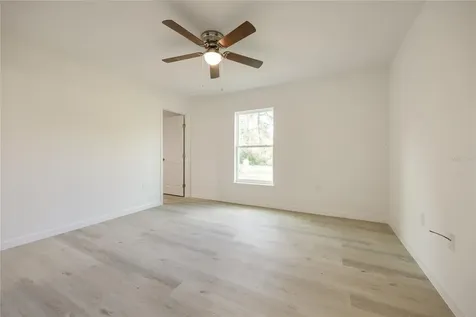 691 E Country Club Drive Williston FL 32696