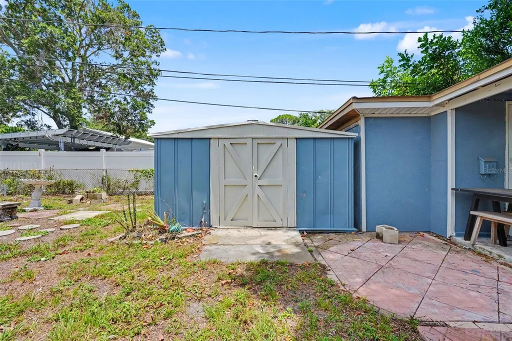 8042 91st Terrace Seminole FL 33777