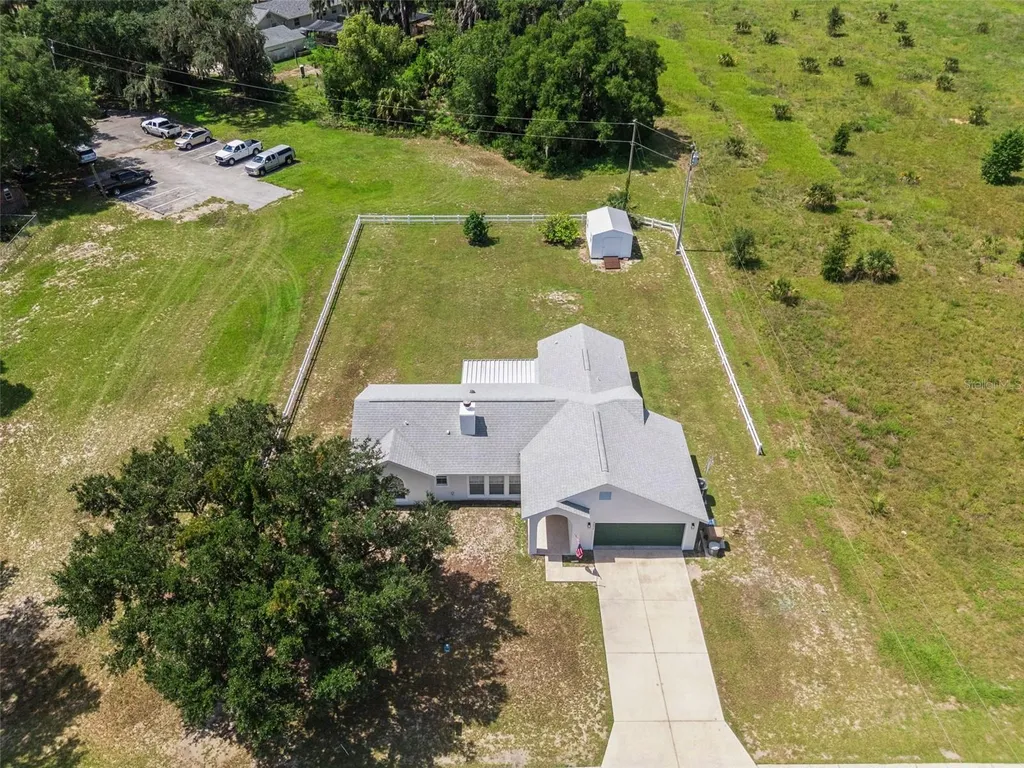 40932 Maxwell Road Umatilla FL 32784