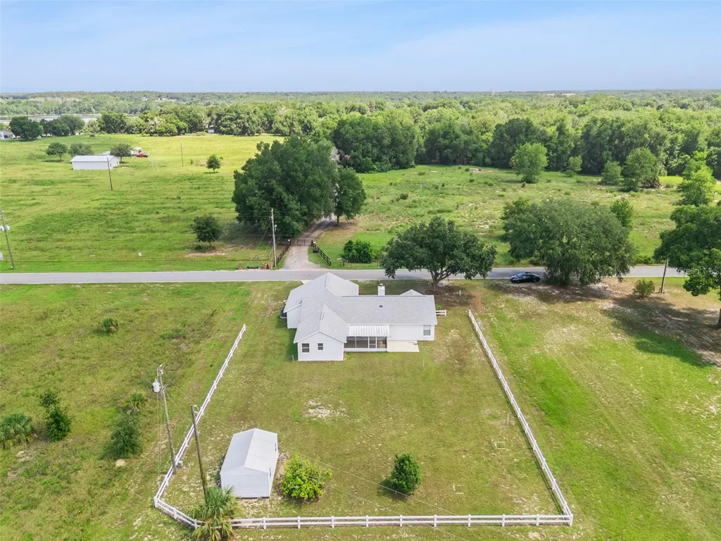 40932 Maxwell Road Umatilla FL 32784