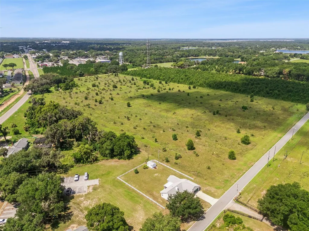 40932 Maxwell Road Umatilla FL 32784