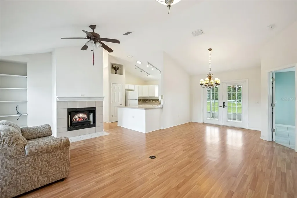 40932 Maxwell Road Umatilla FL 32784