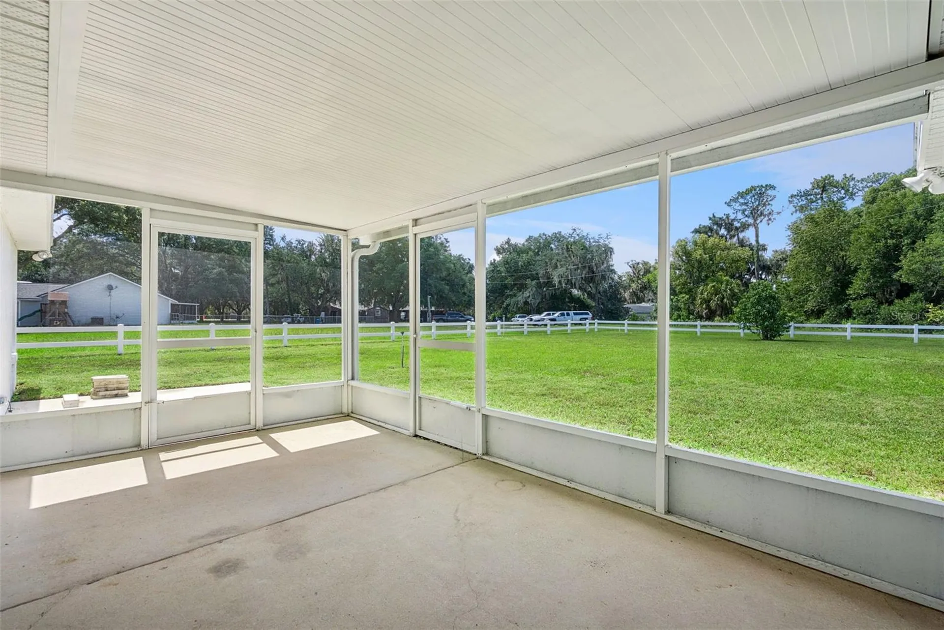 40932 Maxwell Road Umatilla FL 32784