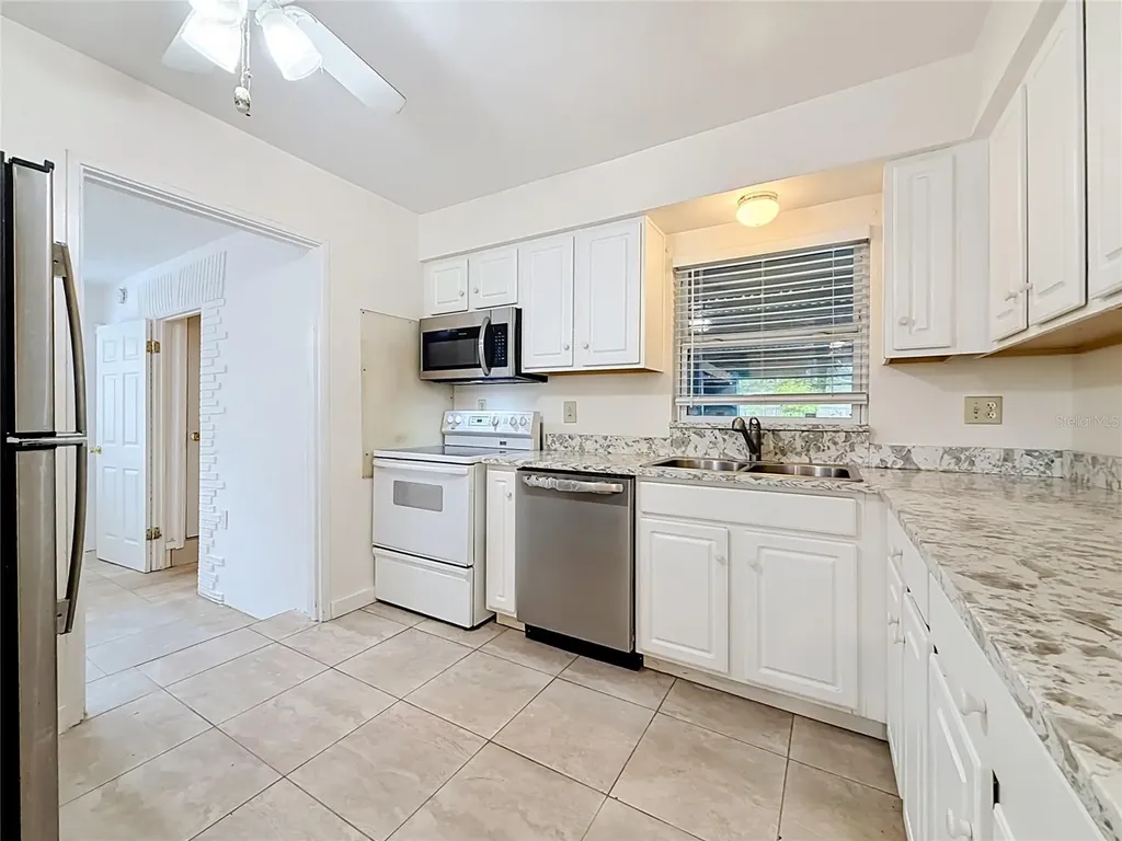 6430 83rd Avenue N Pinellas Park FL 33781
