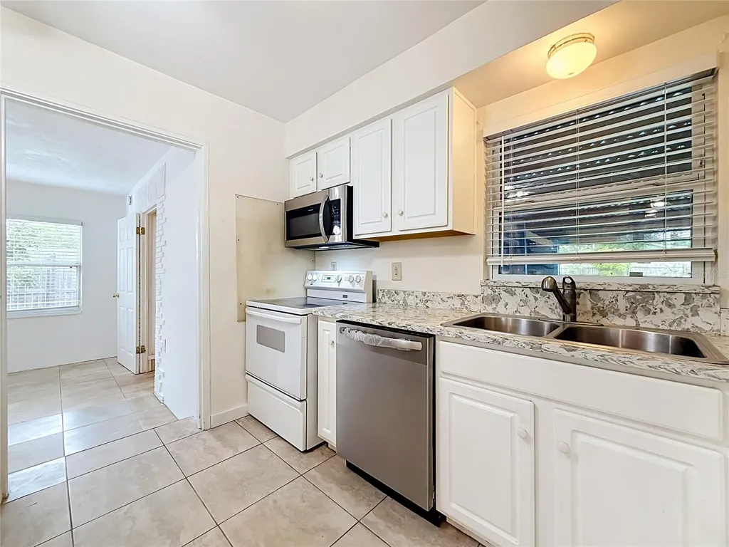 6430 83rd Avenue N Pinellas Park FL 33781
