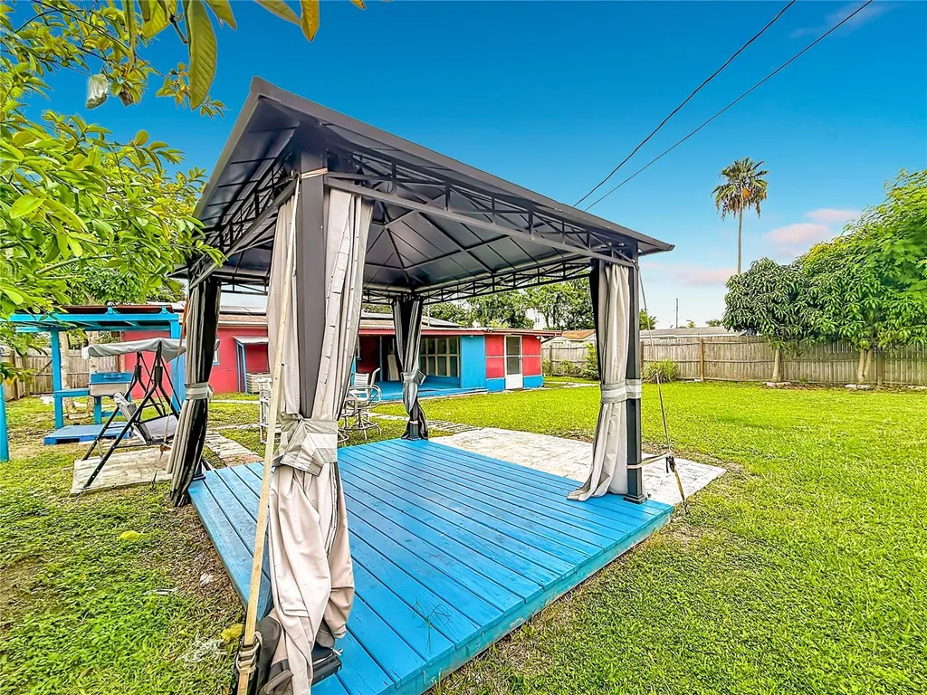 6430 83rd Avenue N Pinellas Park FL 33781