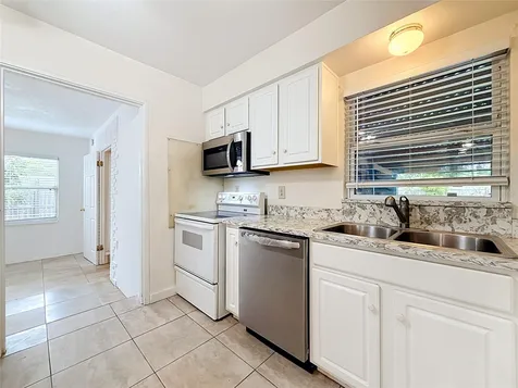 6430 83rd Avenue N Pinellas Park FL 33781