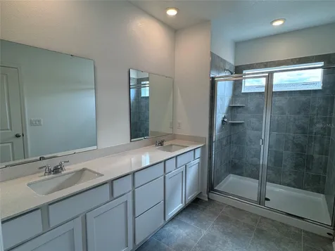 2494 Skyline Loop Kissimmee FL 34759