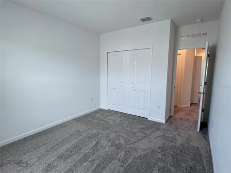 2494 Skyline Loop Kissimmee FL 34759
