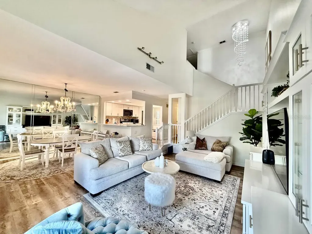 5220 S Russell Street Tampa FL 33611