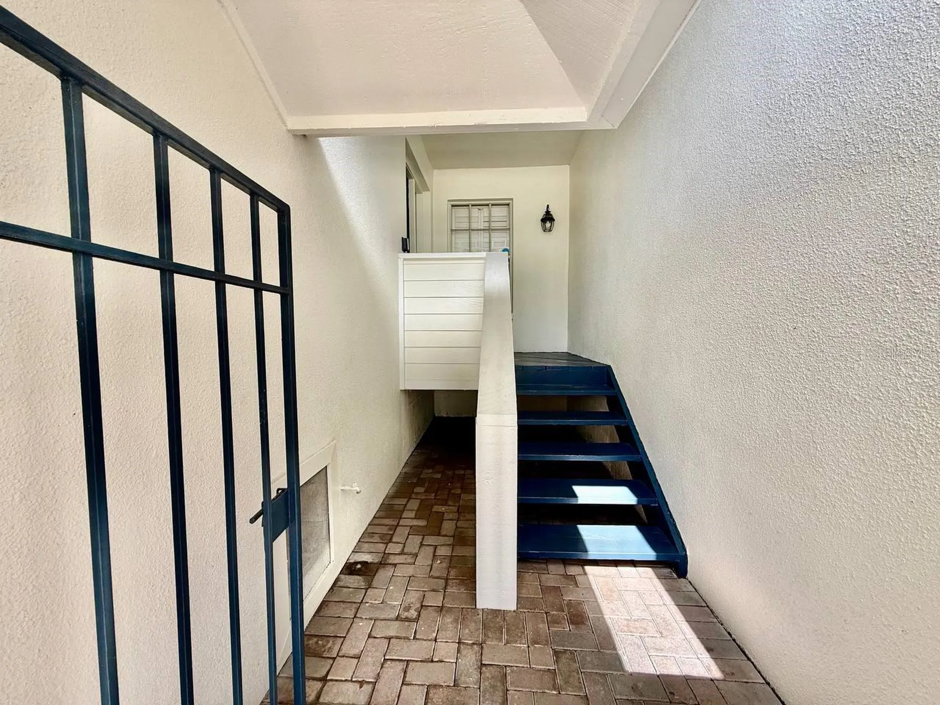 5220 S Russell Street Tampa FL 33611