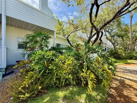 5220 S Russell Street Tampa FL 33611