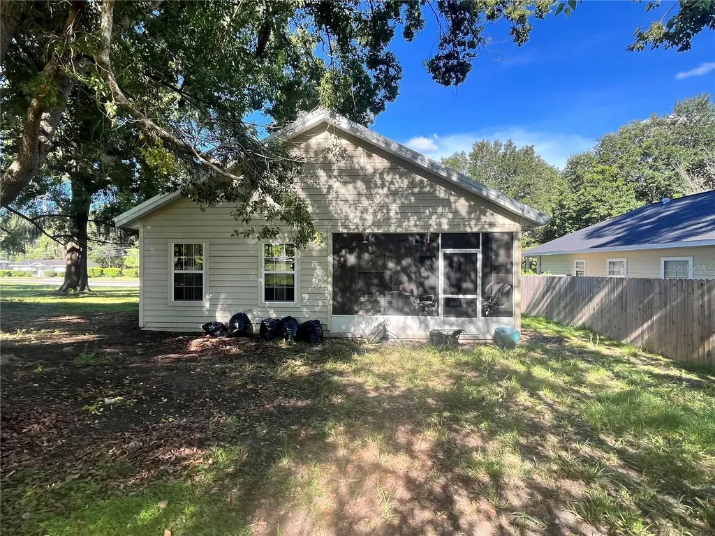 15704 NW 140th Street Alachua FL 32615