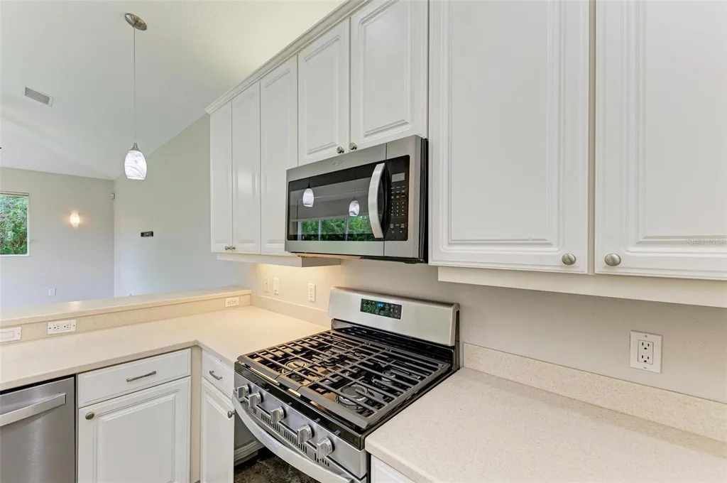 337 Snapdragon Loop Bradenton FL 34212