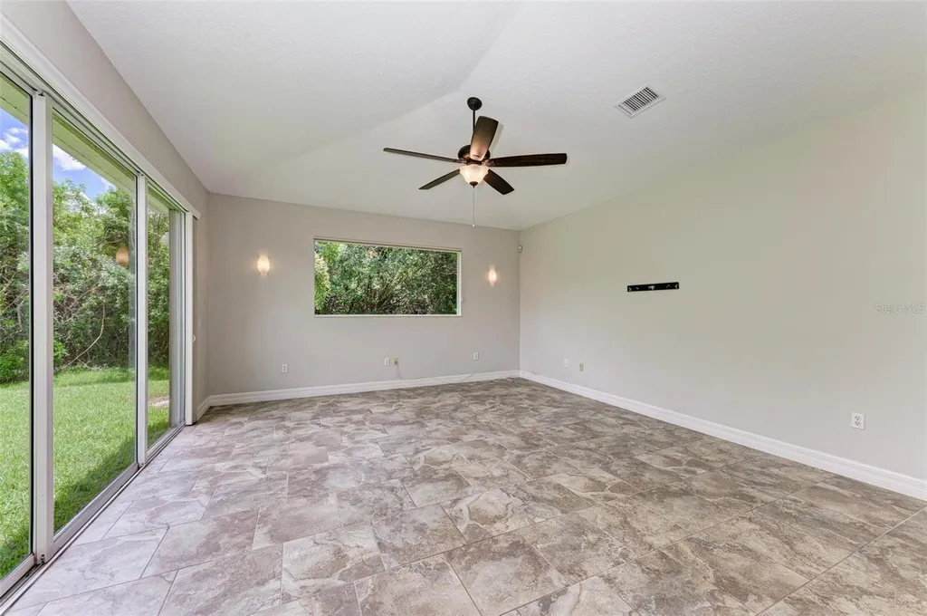 337 Snapdragon Loop Bradenton FL 34212