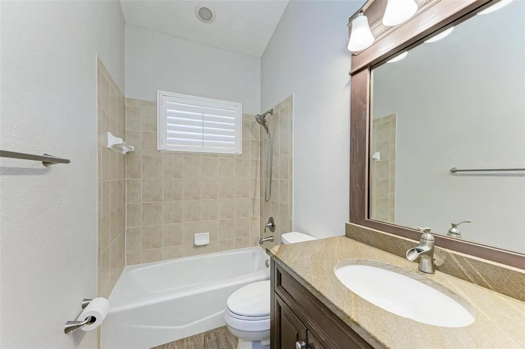 337 Snapdragon Loop Bradenton FL 34212