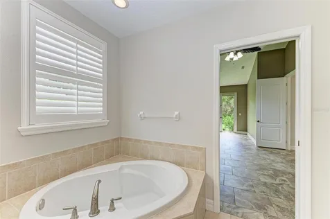 337 Snapdragon Loop Bradenton FL 34212