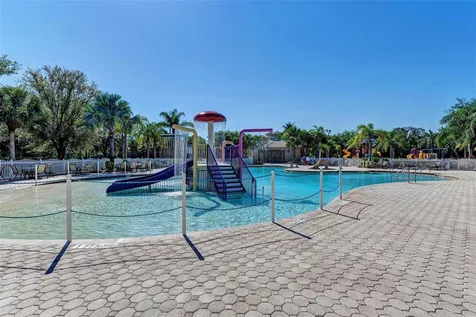 337 Snapdragon Loop Bradenton FL 34212