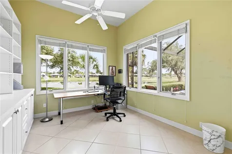 5256 E 88th Street Bradenton FL 34211