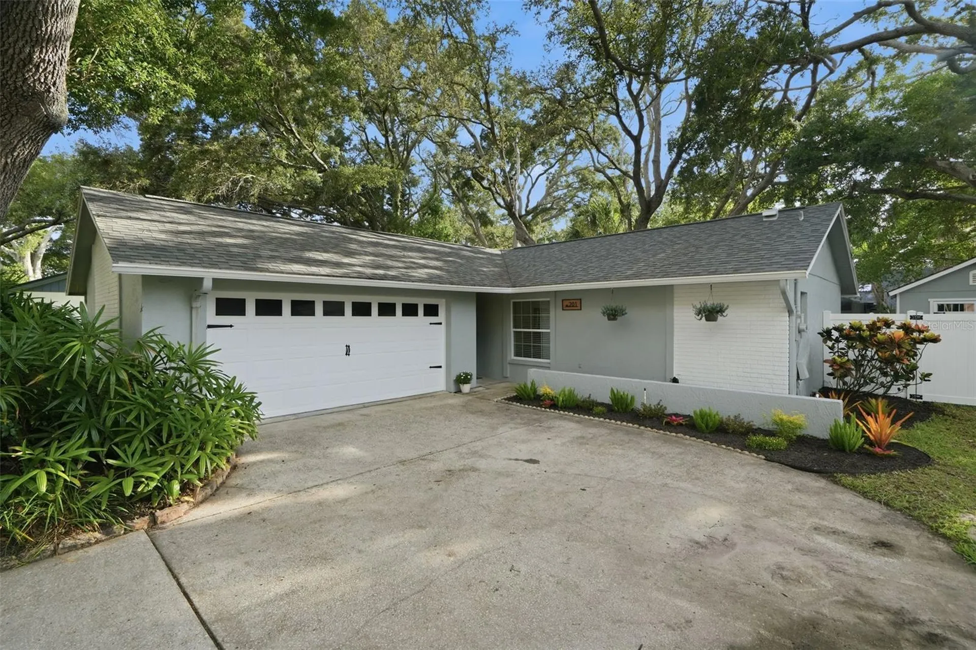 201 Arbor Glen Drive Palm Harbor FL 34683