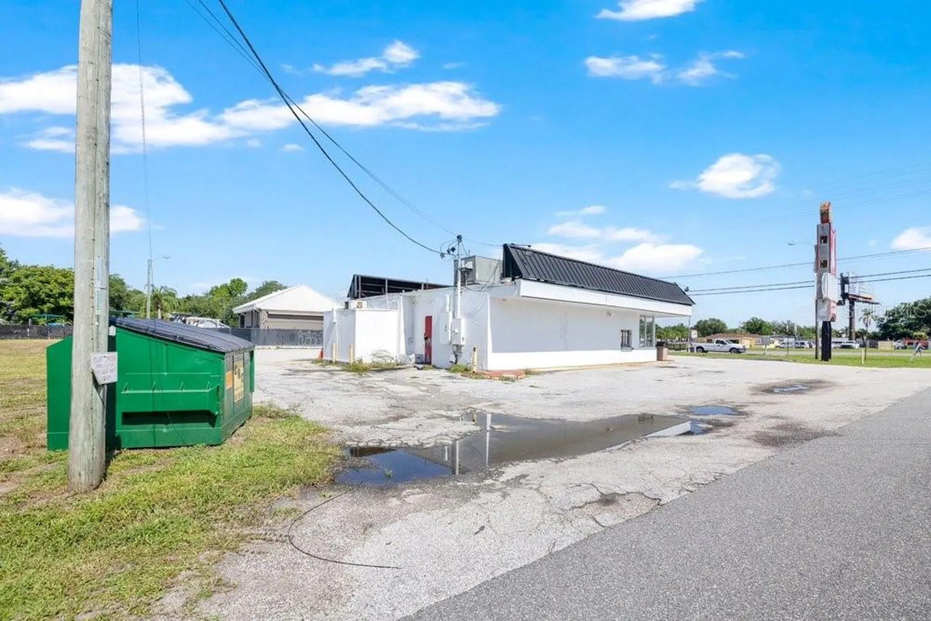 9710 E Colonial Drive Orlando FL 32817