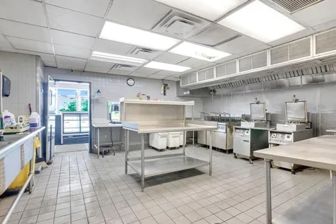 9710 E Colonial Drive Orlando FL 32817