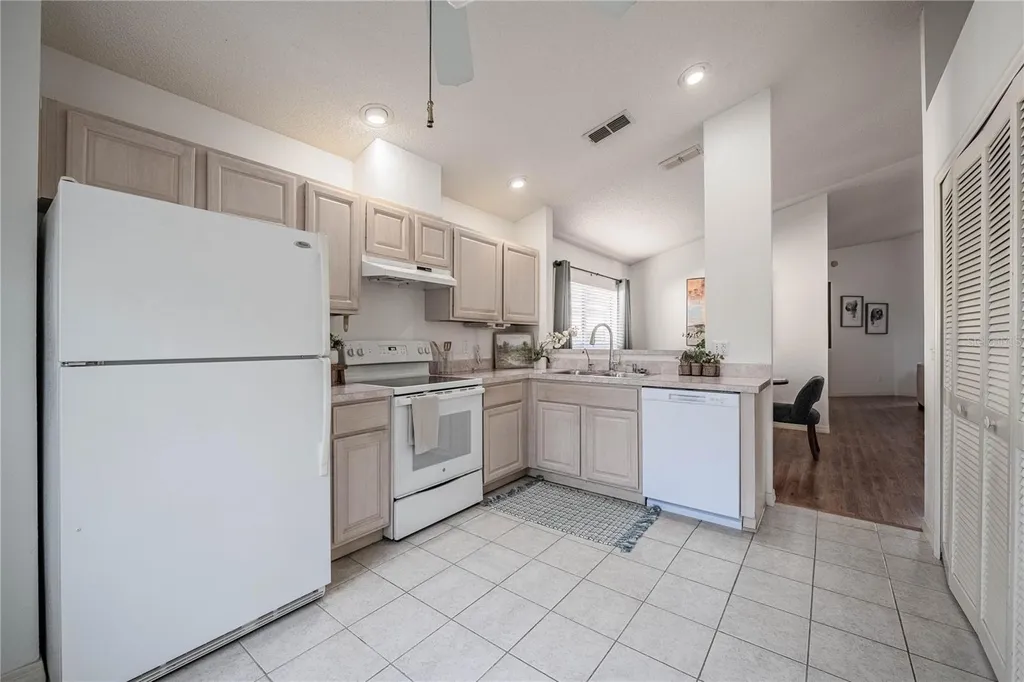 612 Allison Avenue Davenport FL 33897