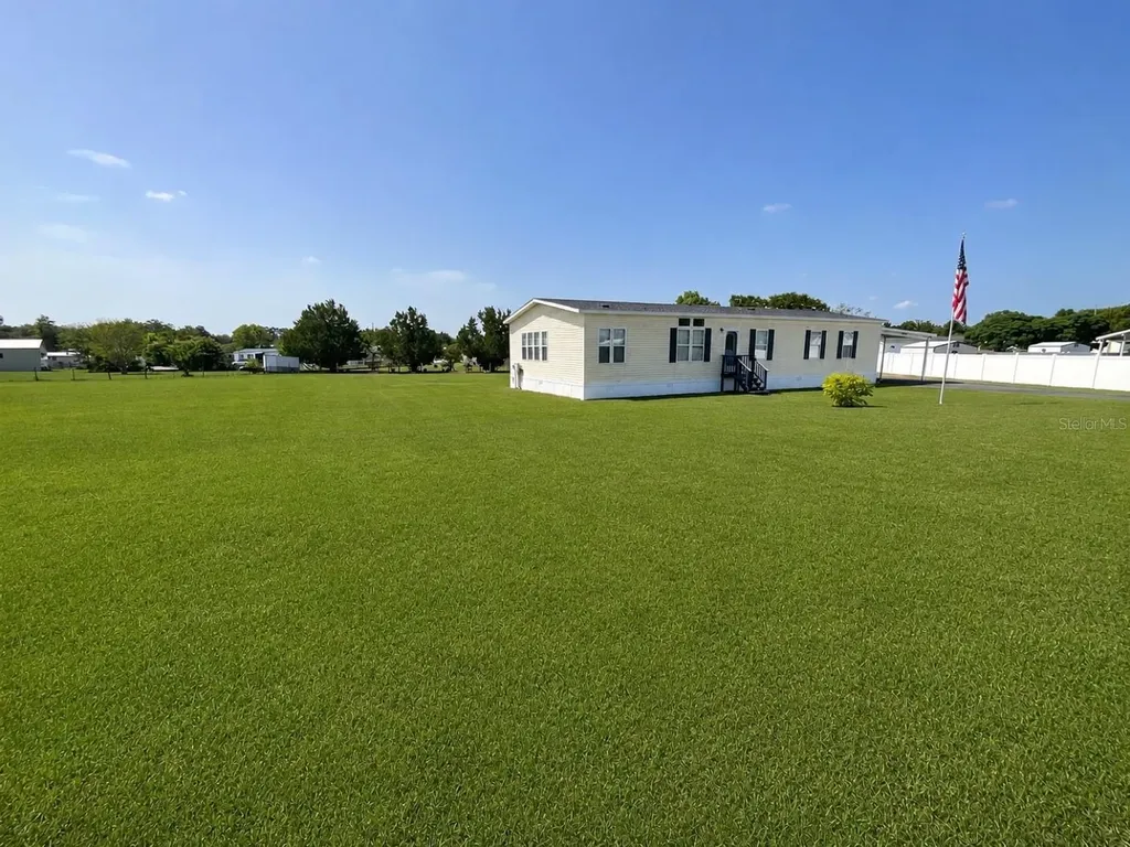 13718 County Road 109d-3 Lady Lake FL 32159